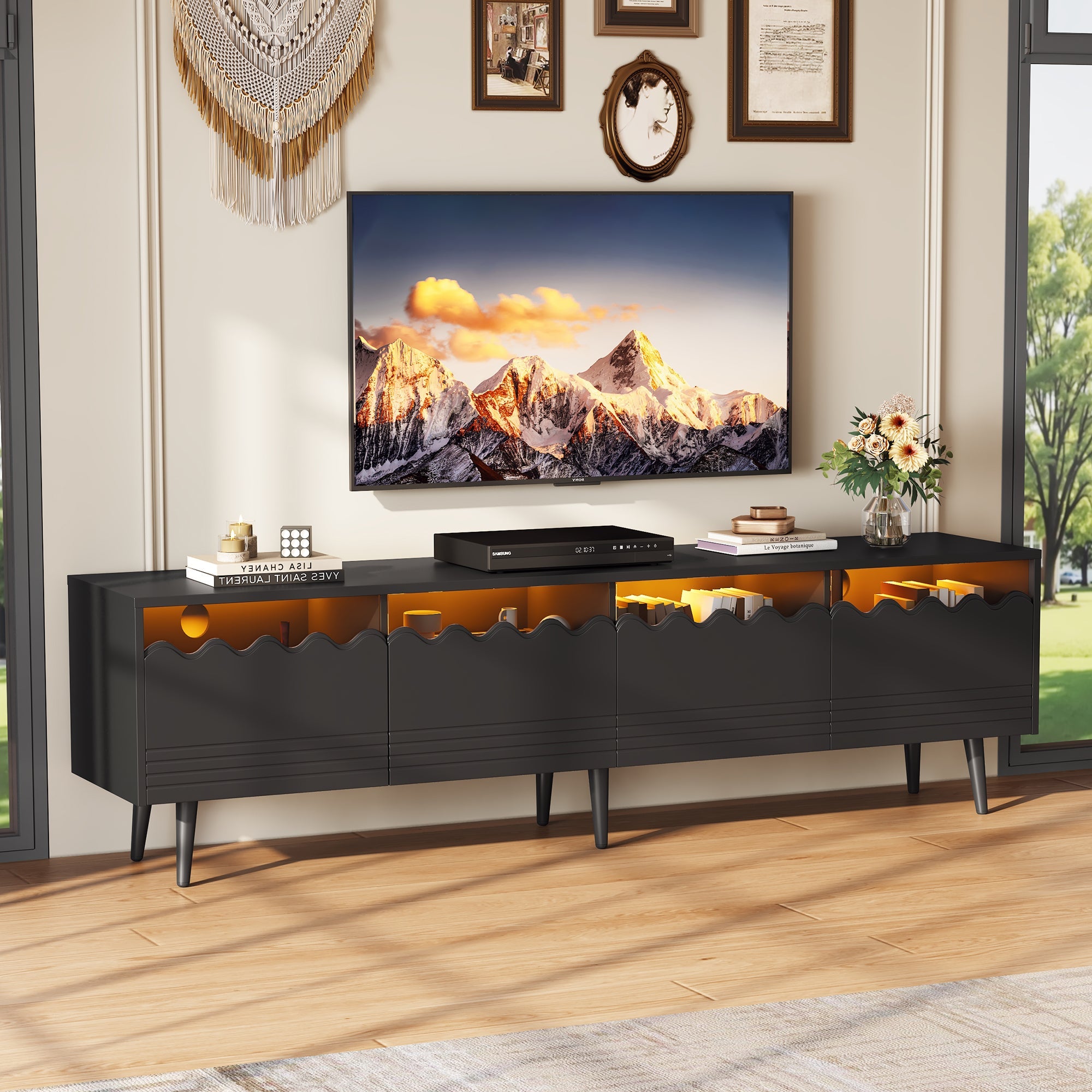 Logidon 176x38x45 cm zwart TV-lowboard met LED-verlichting