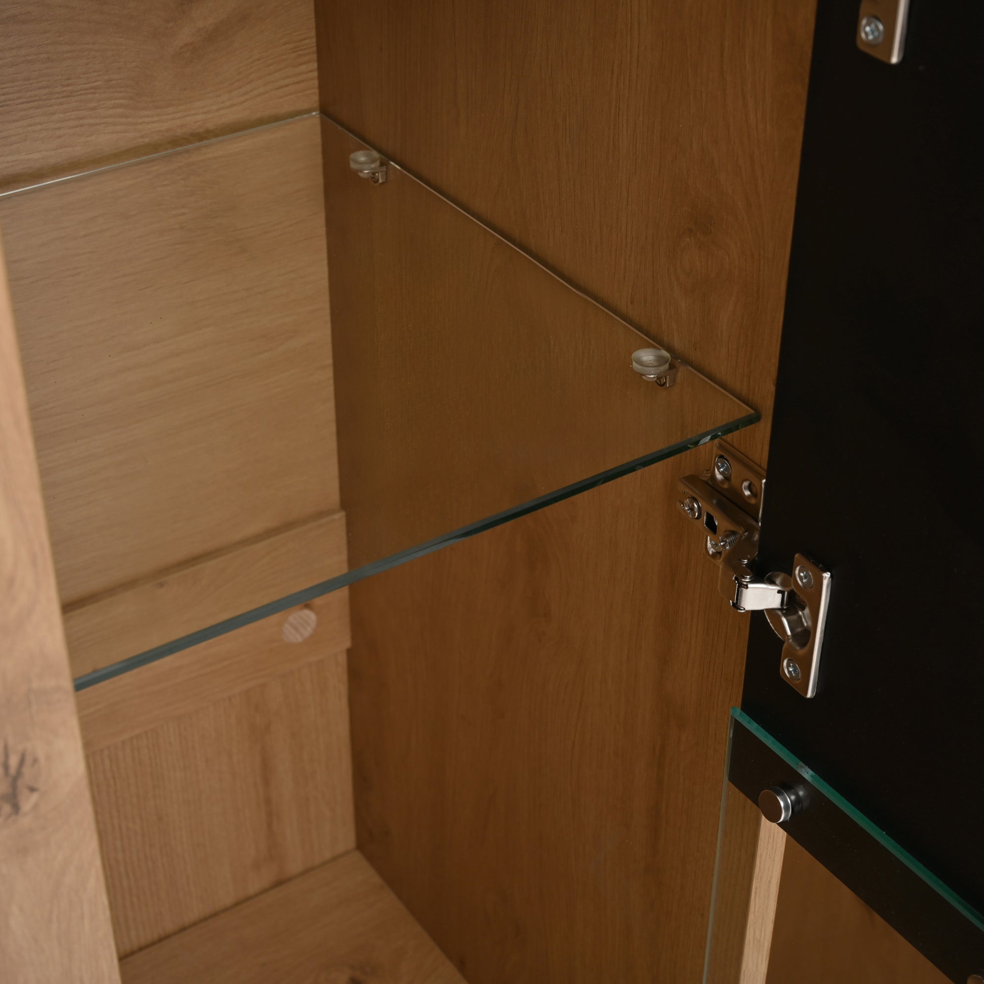 Logidon sideboard 140 x 35 x 113 cm Adjustable dividers 4 doors