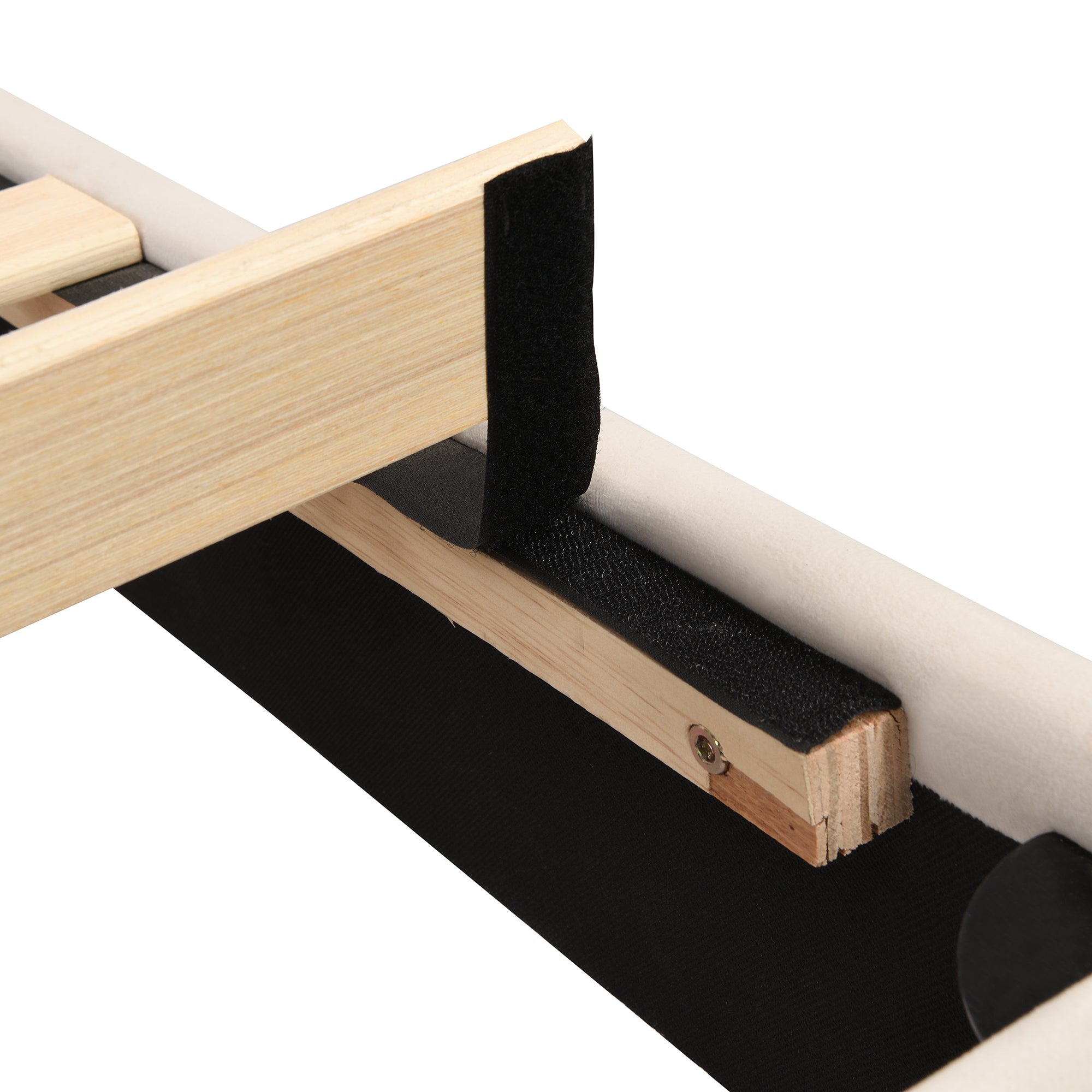 Logidon fluweel gestoffeerd bed 140x200 cm schaalontwerp goudpootjes beige