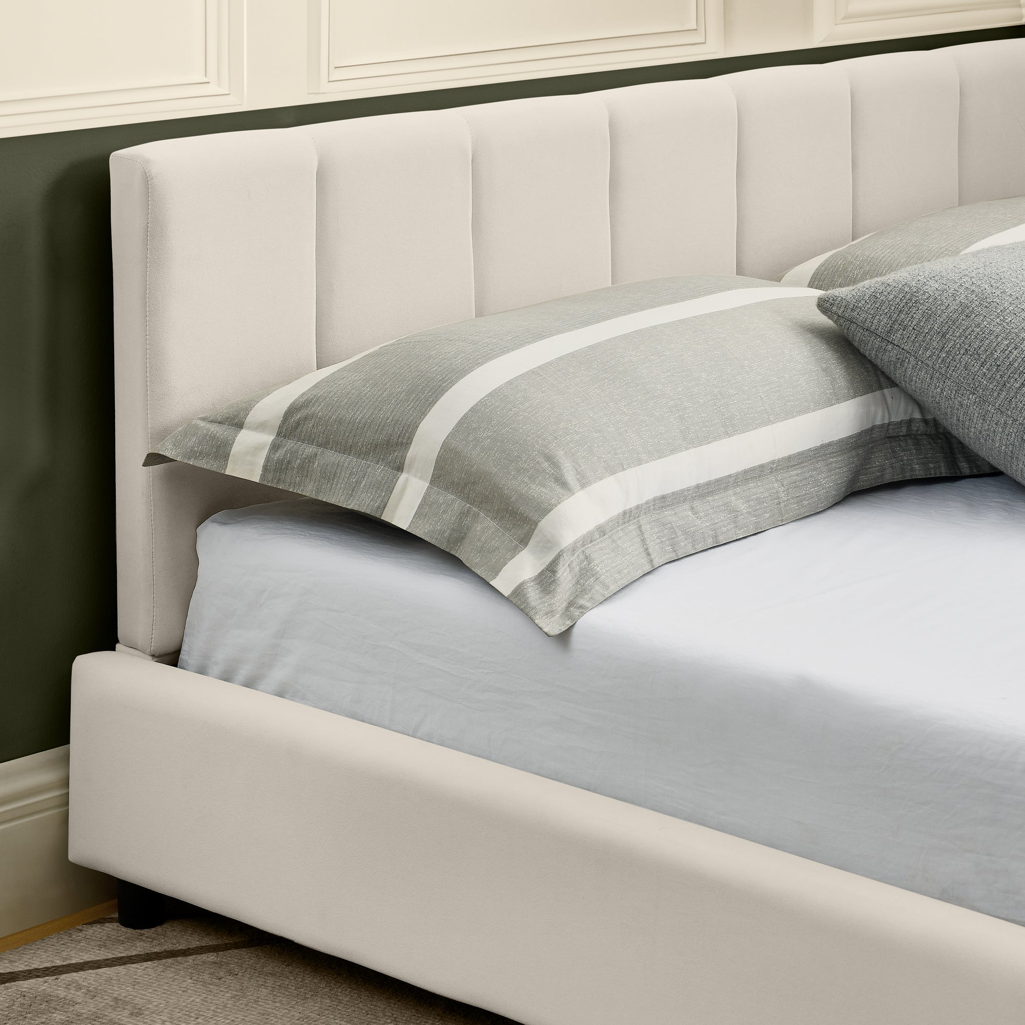 Logidon tweepersoonsbed 160x200 cm beige fluwelen oppervlak hoge rugleuning