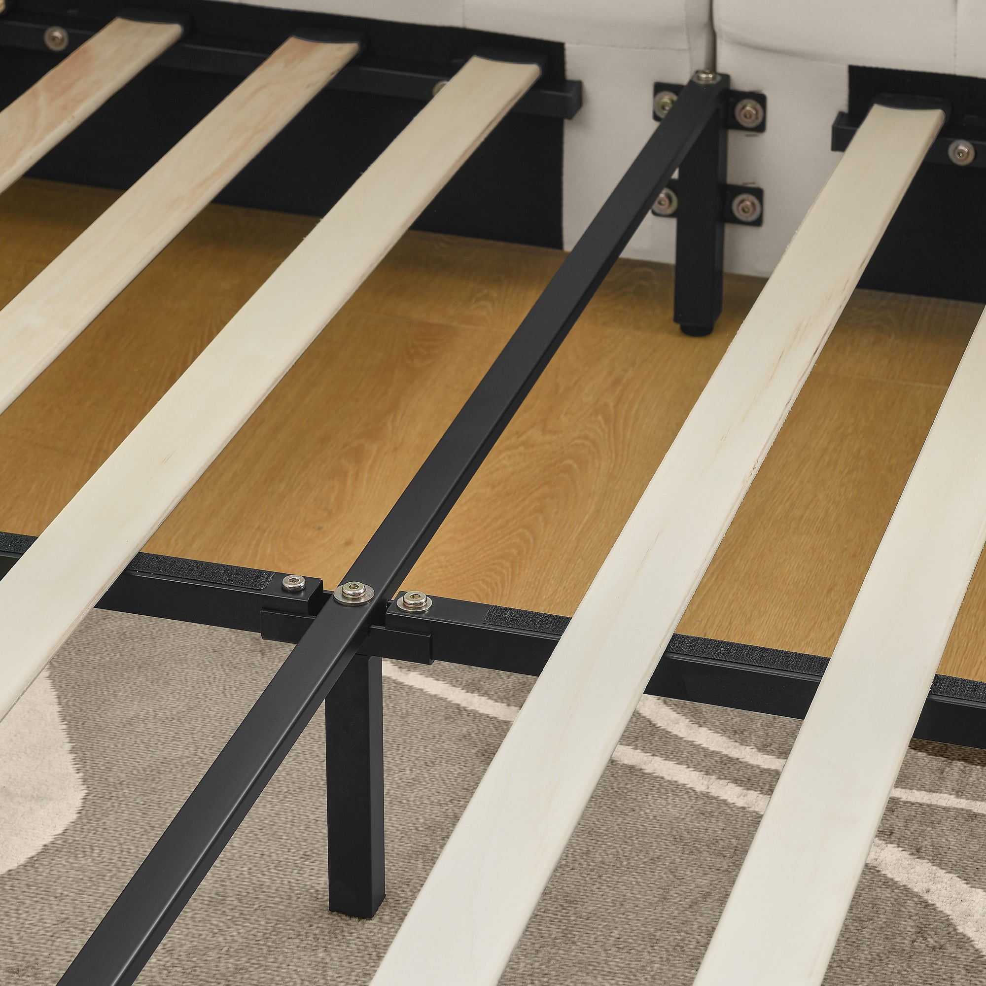 Logidon tweepersoonsbed 160x200 cm beige fluwelen oppervlak hoge rugleuning