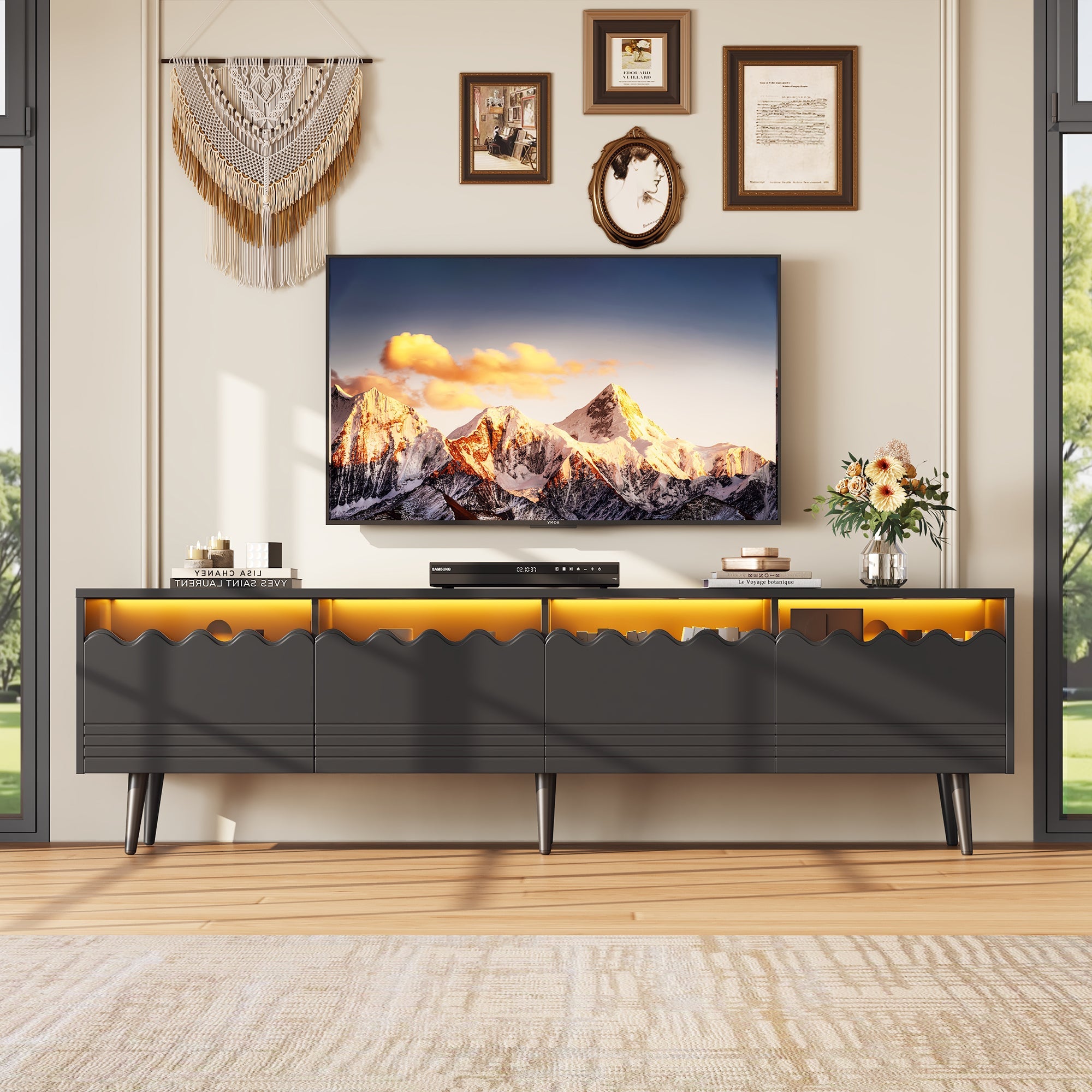 Logidon 176x38x45 cm zwart TV-lowboard met LED-verlichting