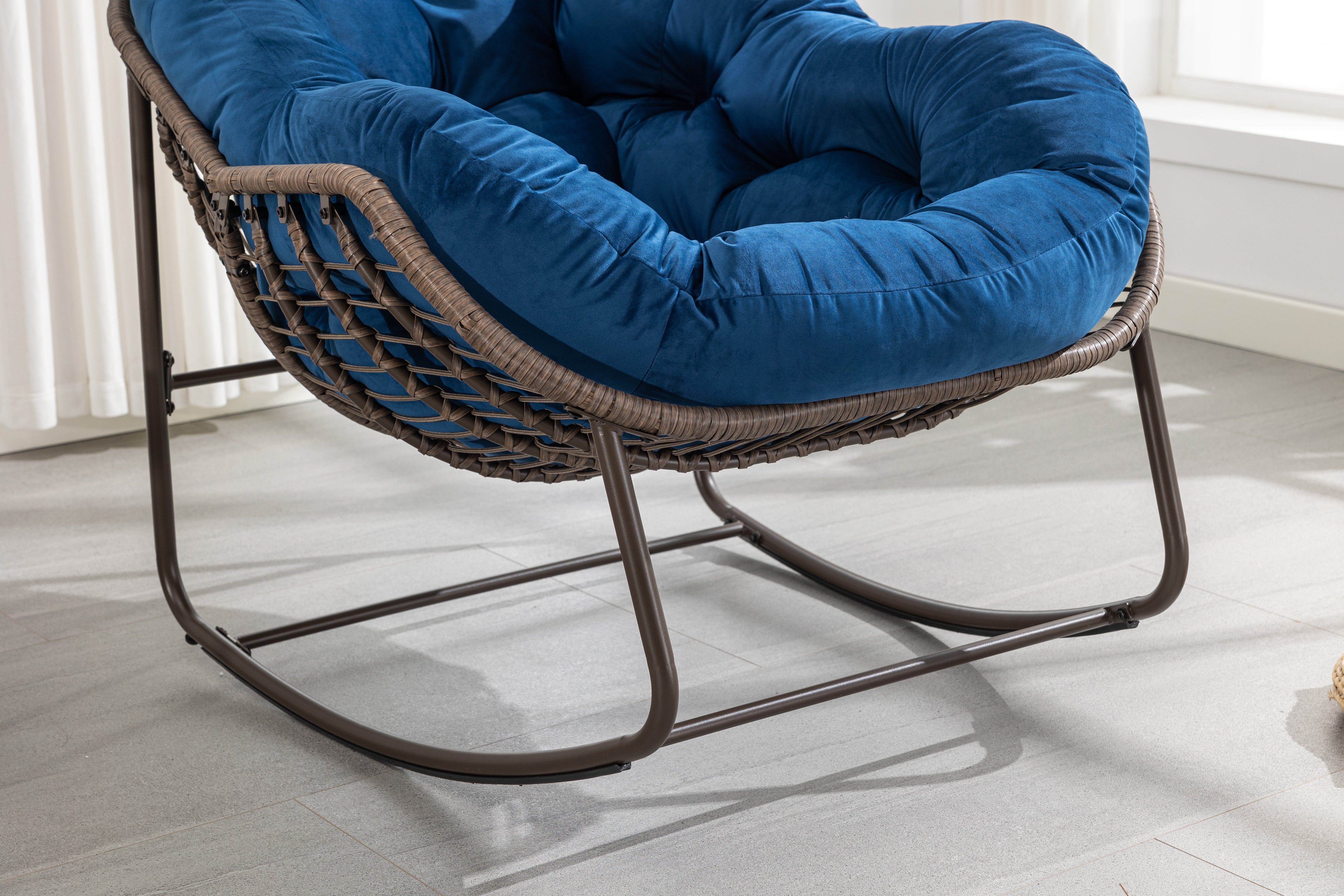 Logidon Outdoor Rotan Oversized Schommelstoel Marineblauwe Tuinstoel