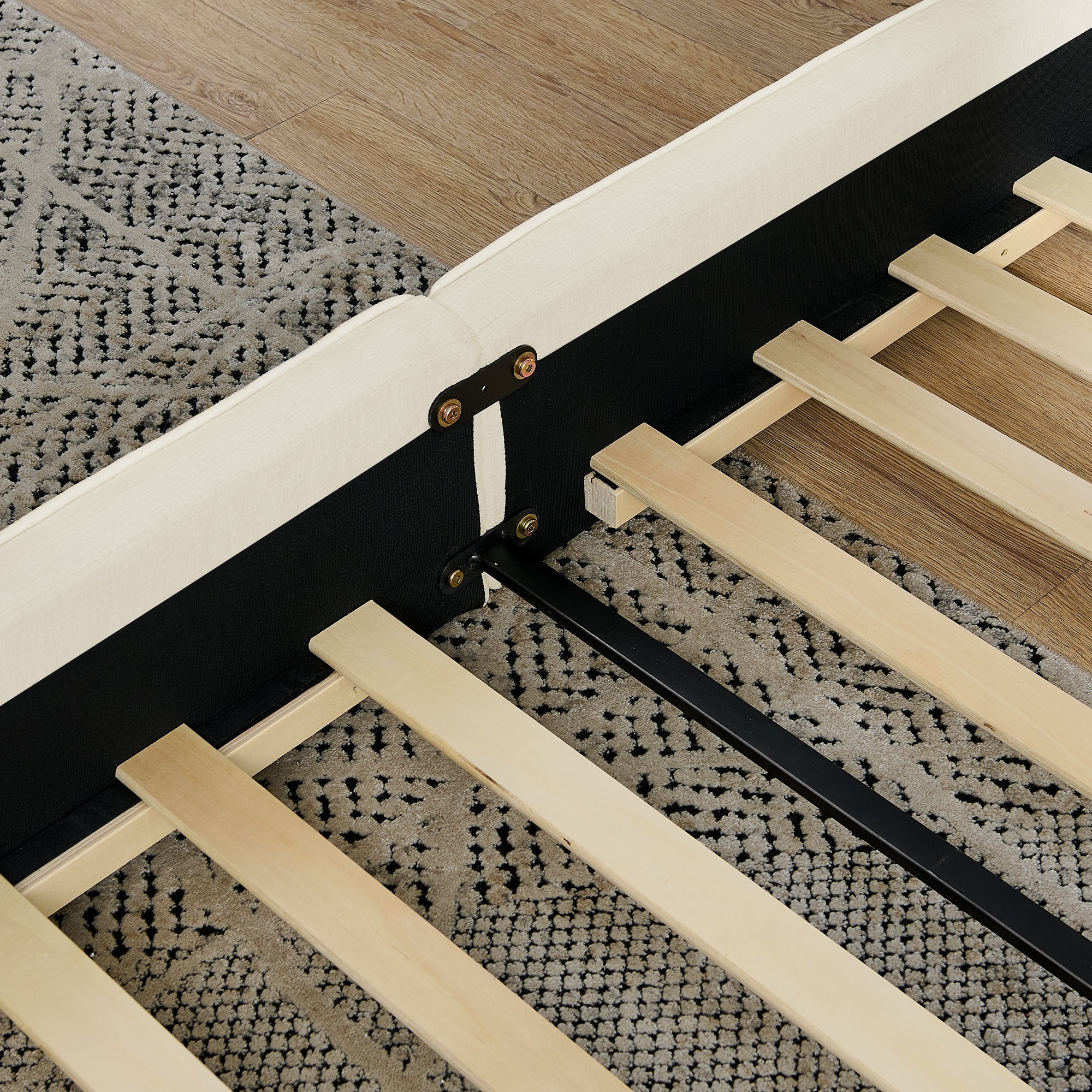 Logidon eenpersoonsbed 90x200cm chenille beige eucalyptushout ijzeren frame