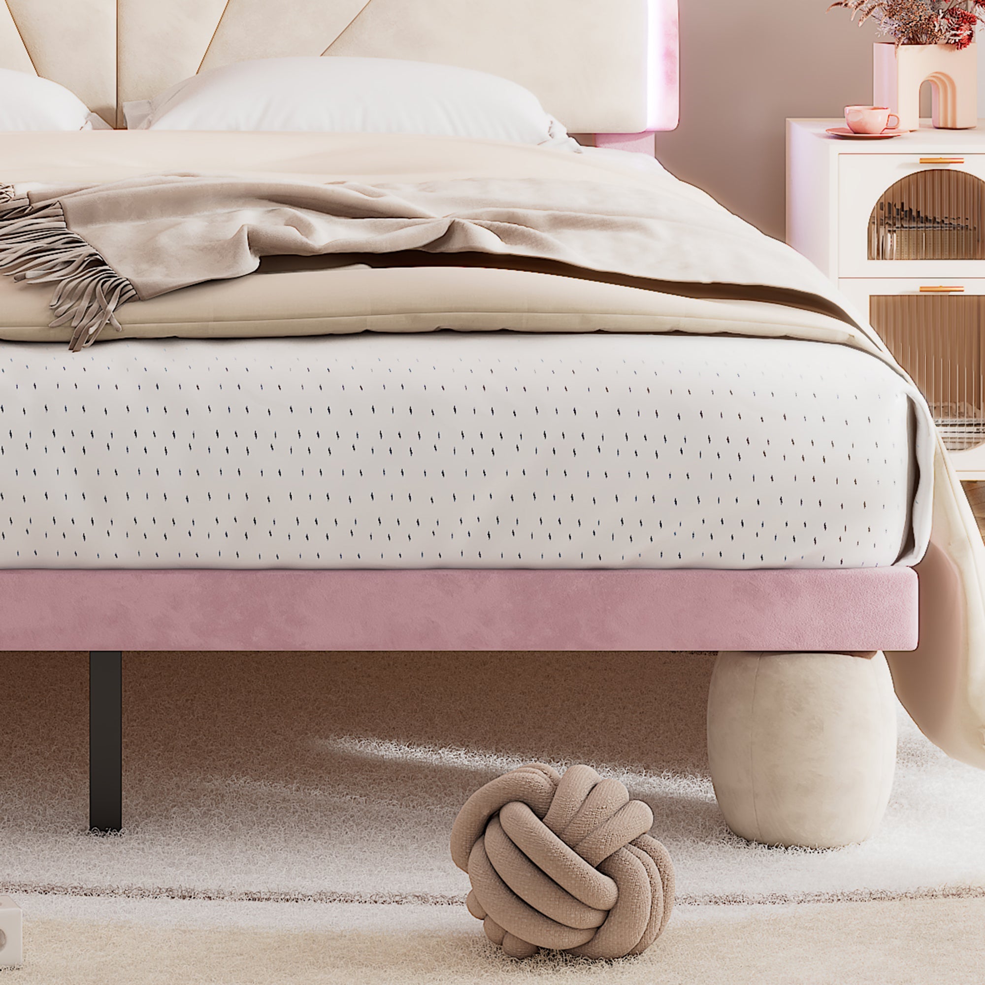 Logidon gestoffeerd bed 140x200 beige roze LED-lichtstrips