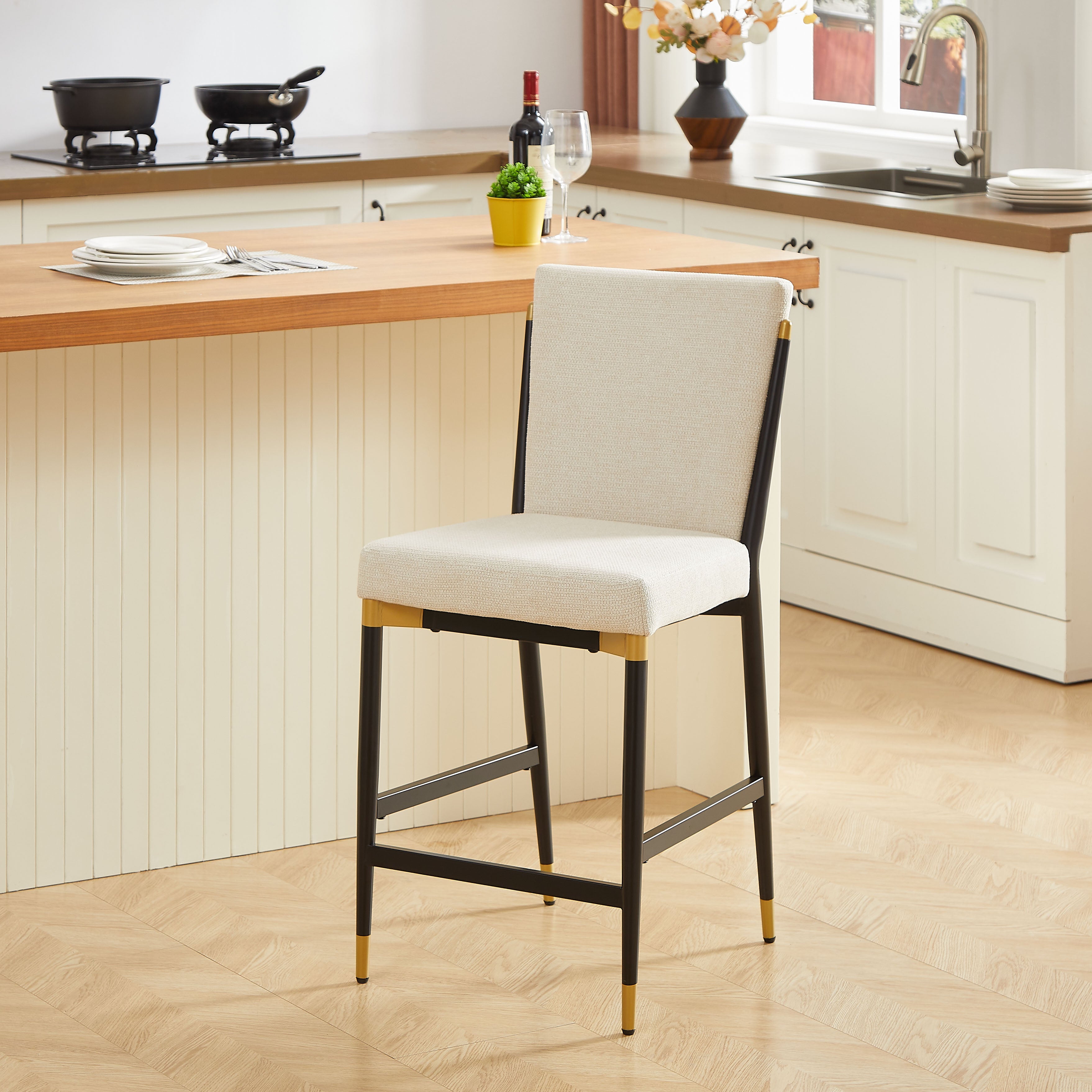 Logidon set van 2 barkrukken op toonbankhoogte zwart goud frame beige stof