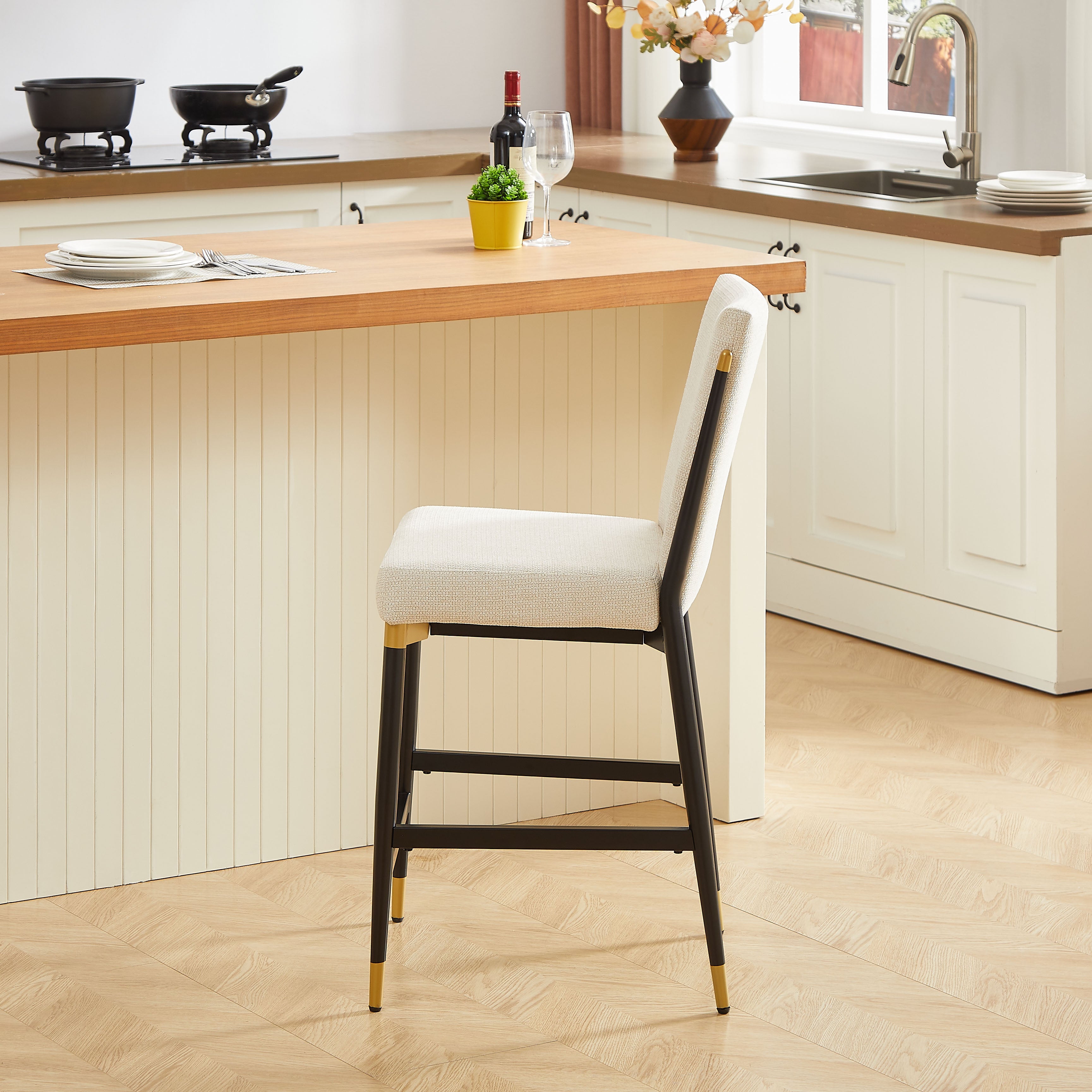 Logidon set van 2 barkrukken op toonbankhoogte zwart goud frame beige stof