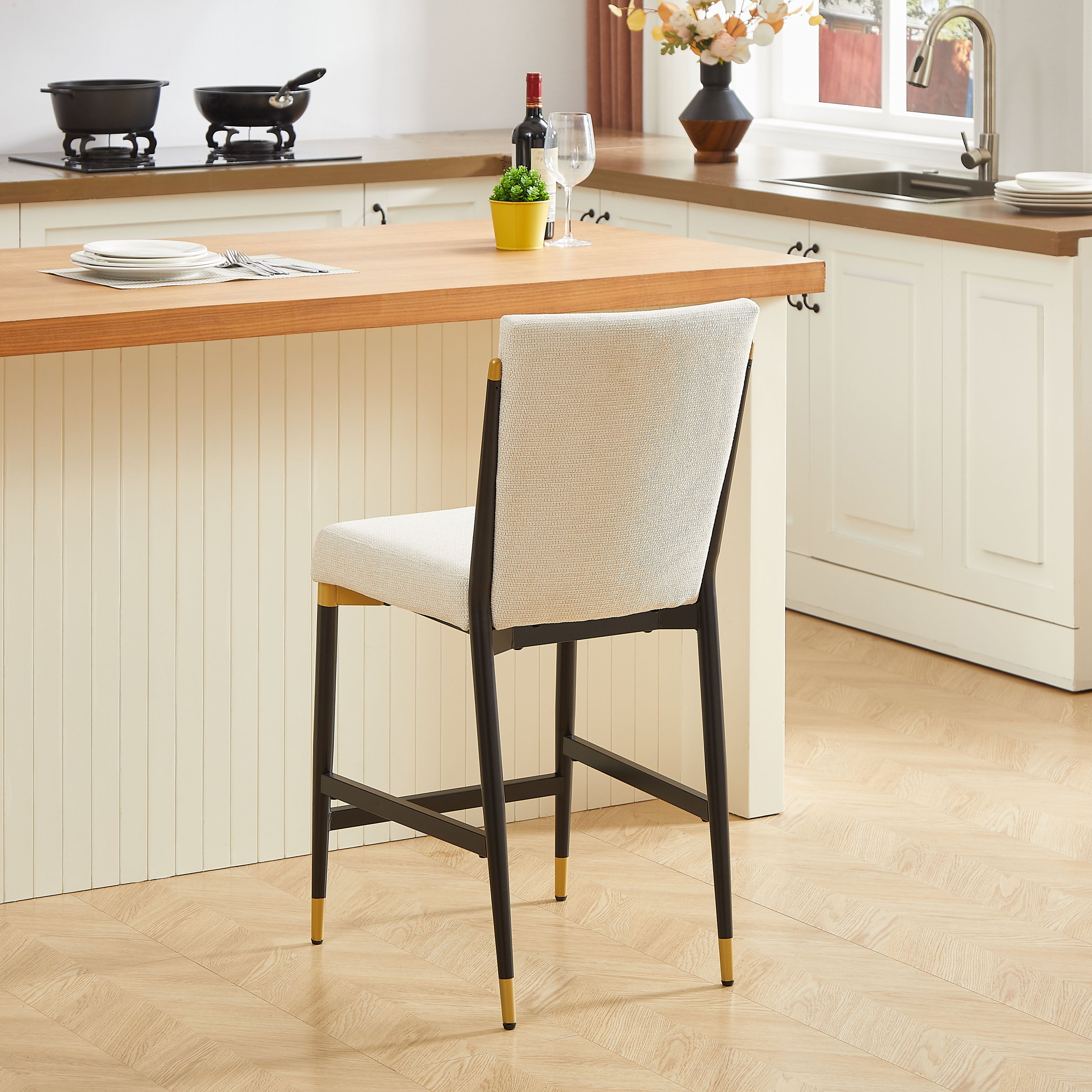 Logidon set van 2 barkrukken op toonbankhoogte zwart goud frame beige stof