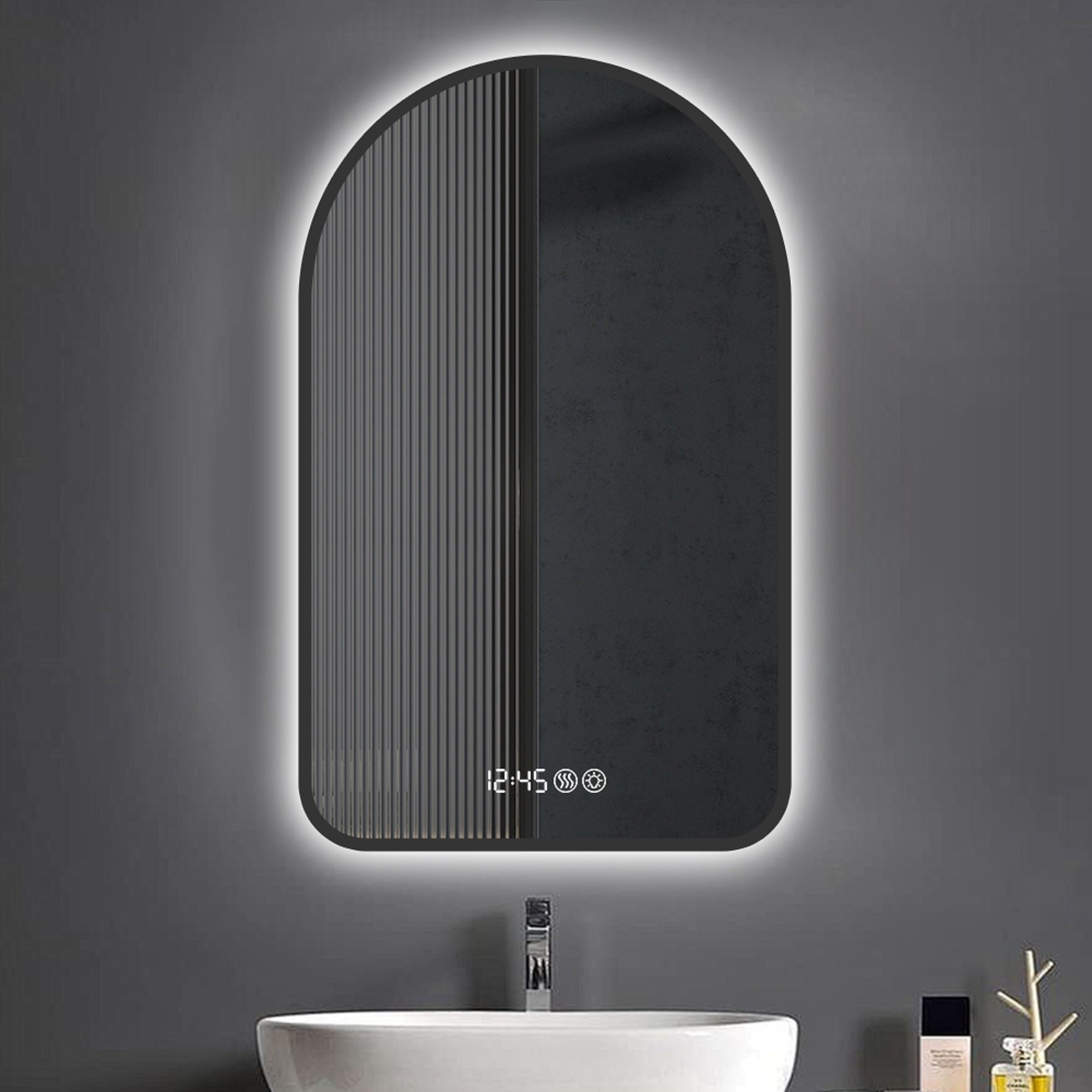 Logidon LED badkamerspiegel 70x120 cm gebogen tijd- en temperatuurweergave dimbaar