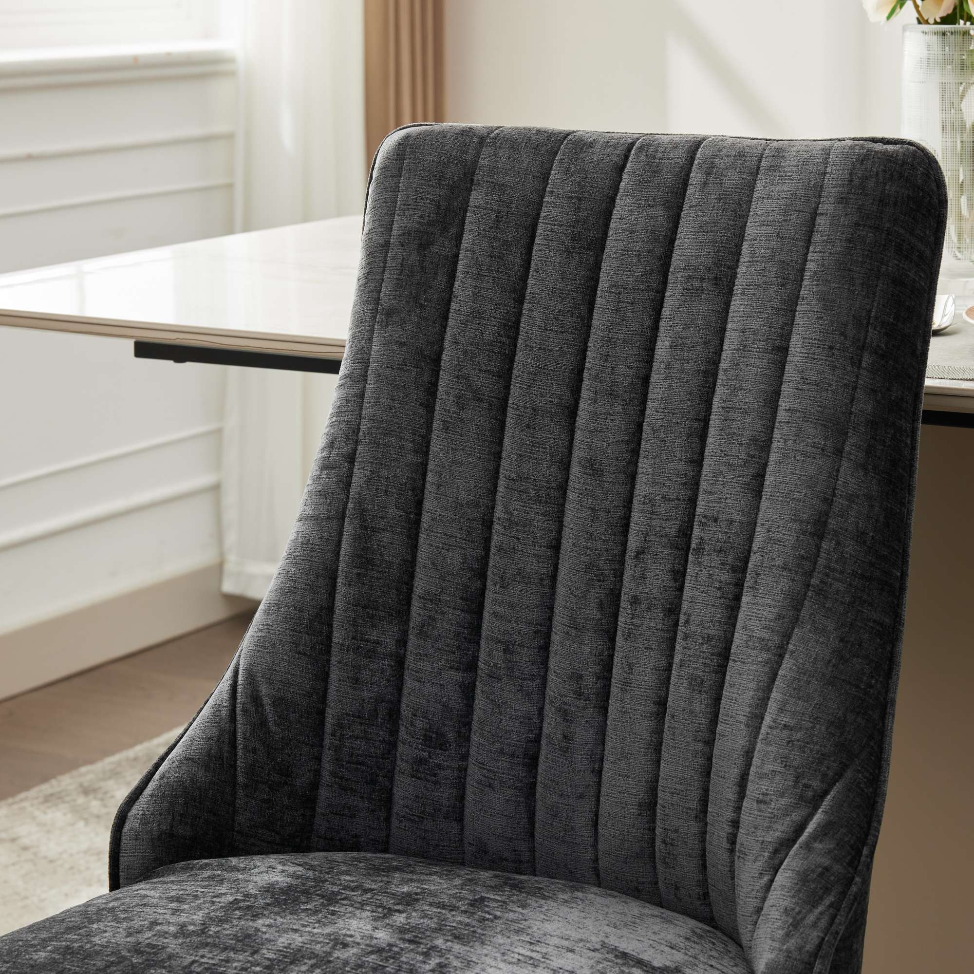 Logidon Chenille Eetstoelenset Zwart Gouden Poten Set van 2 65x50x95 cm