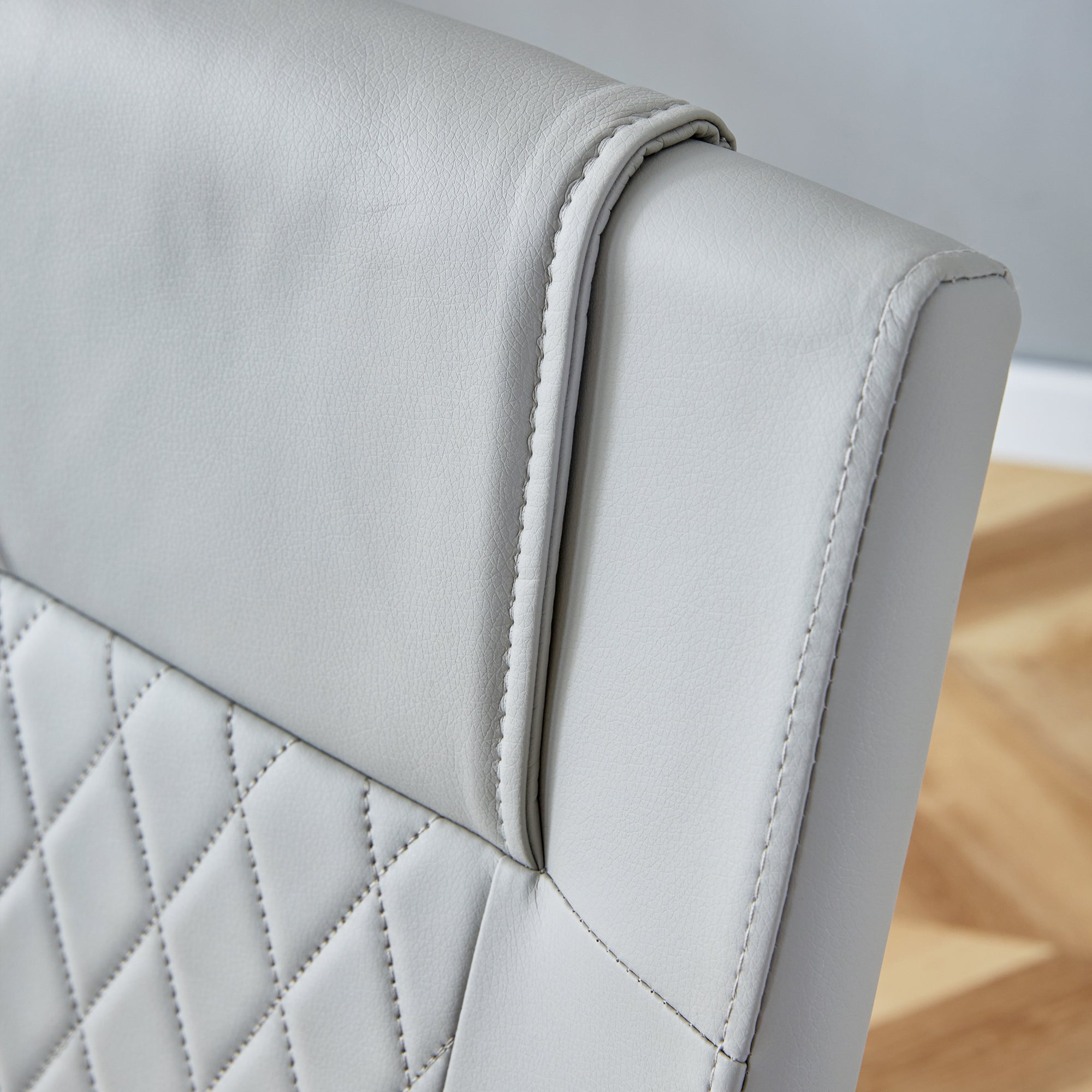Logidon Scandinavische stijl lichtgrijze PU eetkamerstoelenset met vier stoelen