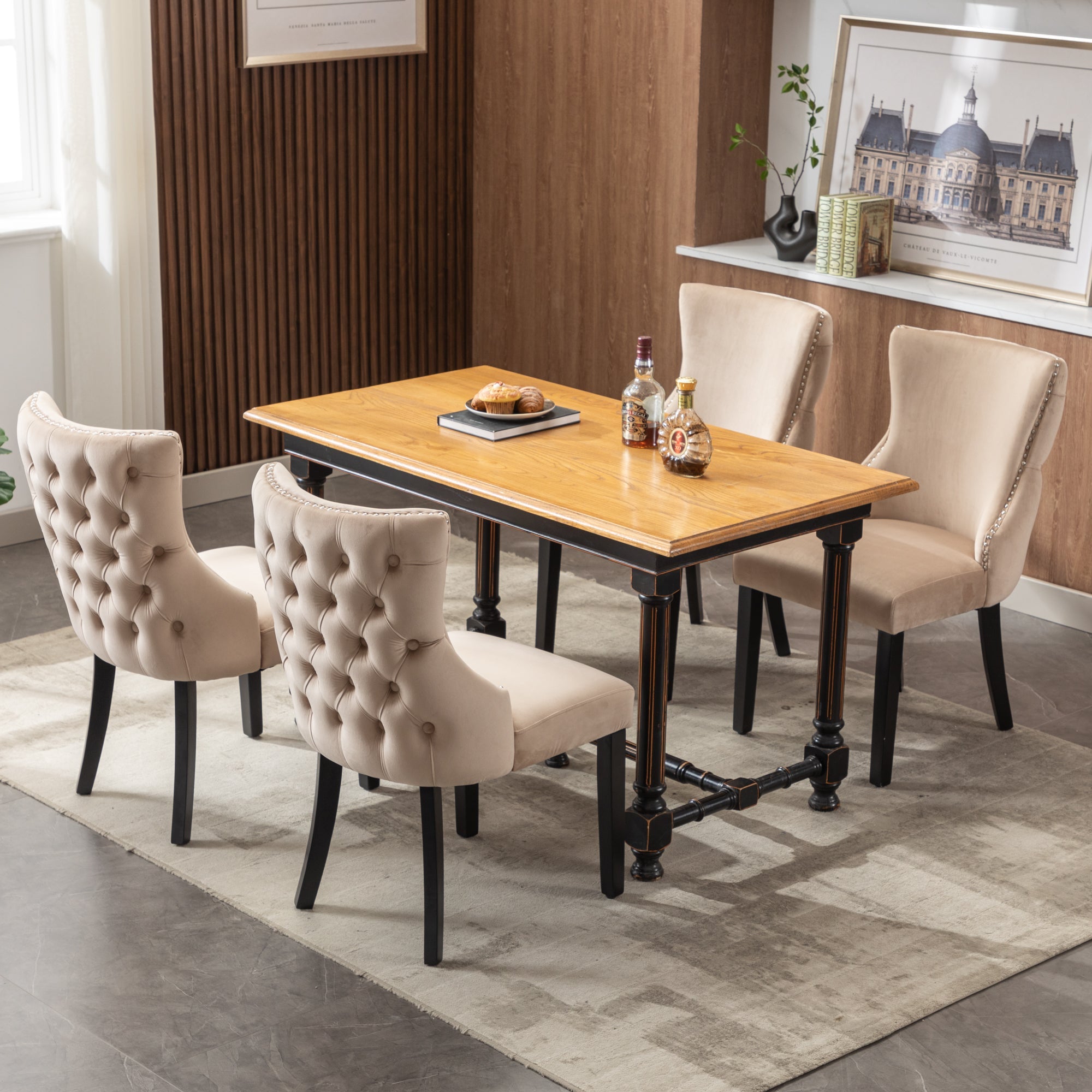 Logidon 4-poots stoel beige fluweel met doorgestikt massief houten frame met knopen