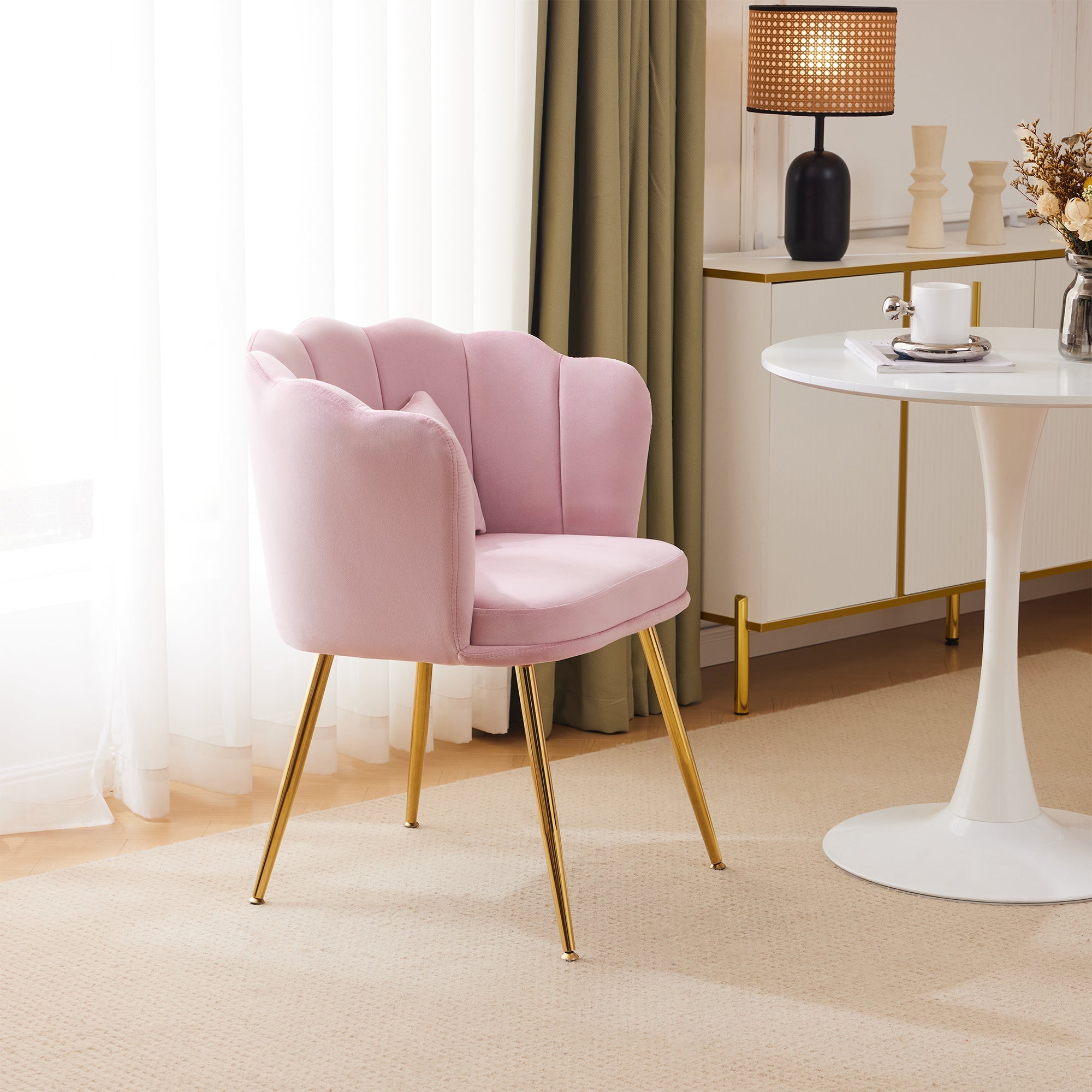 Logidon moderne roze fluwelen fauteuil met bloemblaadjesrugleuning