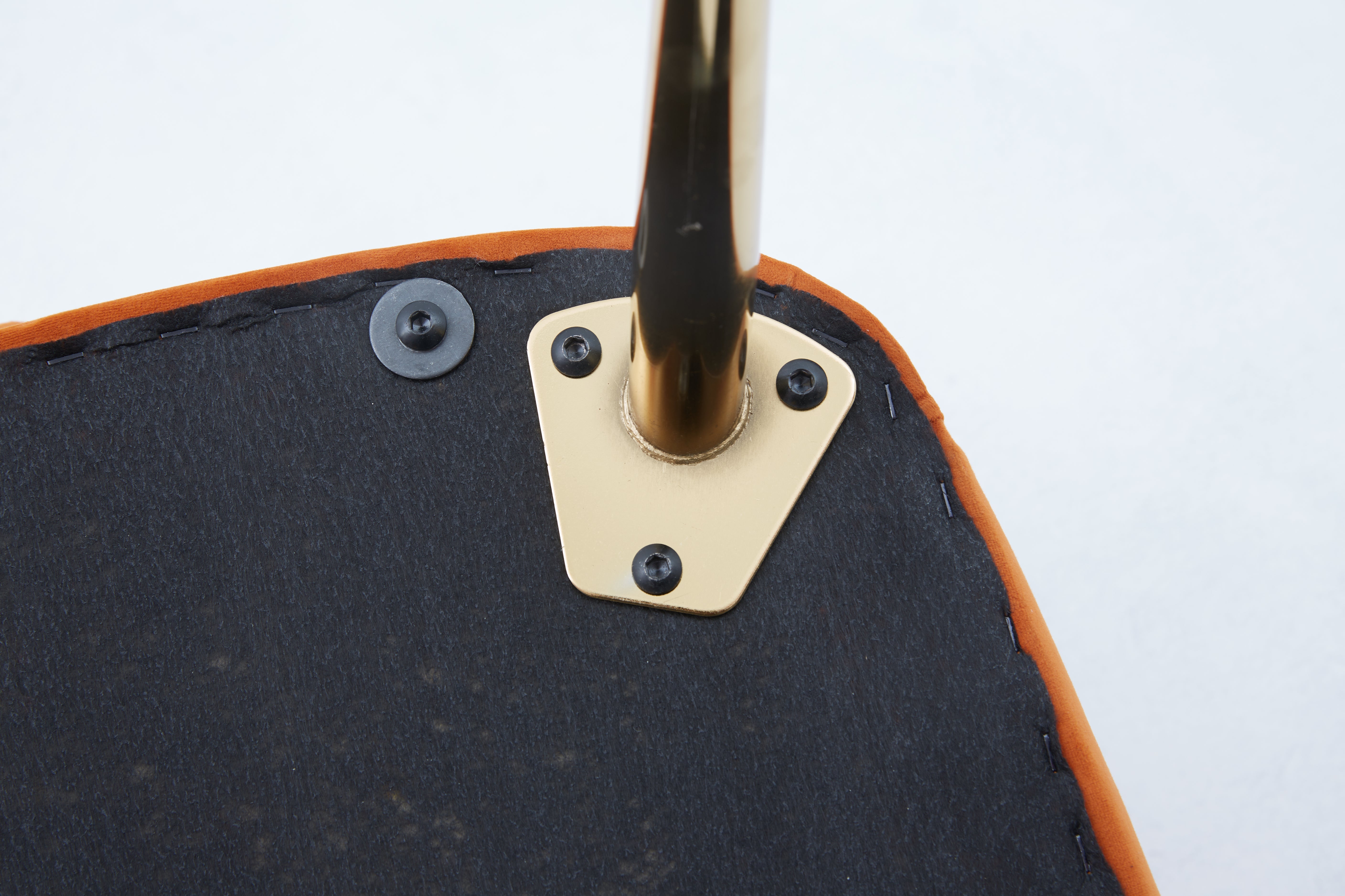 Logidon Velvet Lounge Chair Oranje Moderne Retrostijl